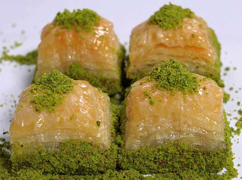 Grande imbroglione in baklava di nuovo prima della festa!