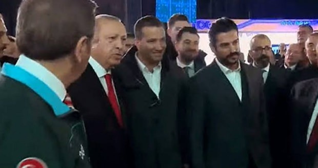Il presidente Recep Tayyip Erdogan e Burak Ozchivit 