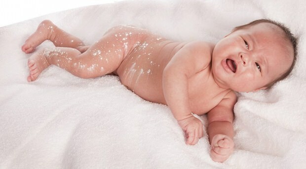 Come è il dermatite da pannolino nei neonati? Metodi naturali che fanno bene all'eruzione cutanea