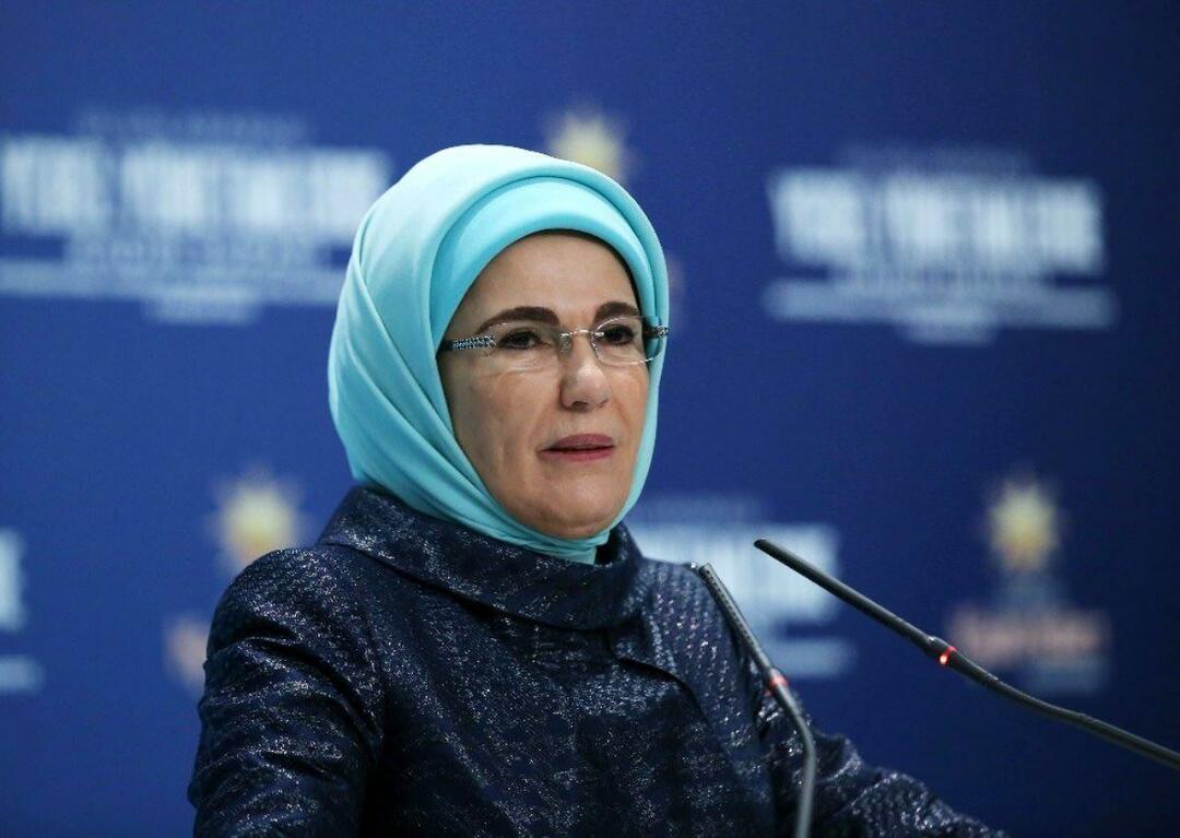 La First Lady Erdoğan ha incontrato la moglie del presidente del Senegal!