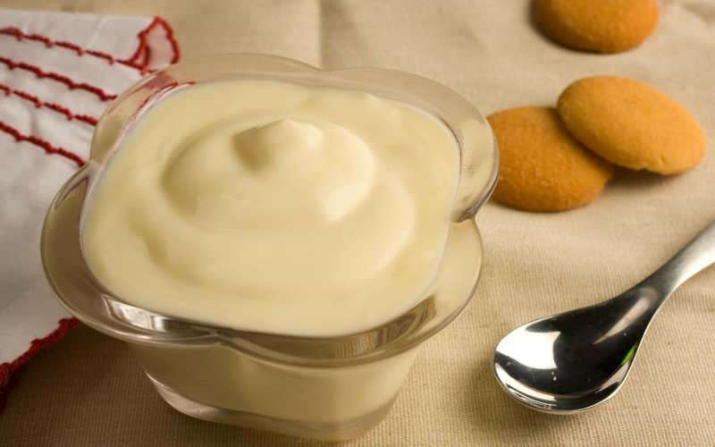 Pratica ricetta di crema pasticcera per bambini a casa! Come preparare il budino di semola per bambini?