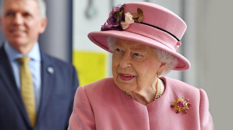 Queen II. Elizabeth è uscita senza maschera! Alla fine di 7 mesi ...