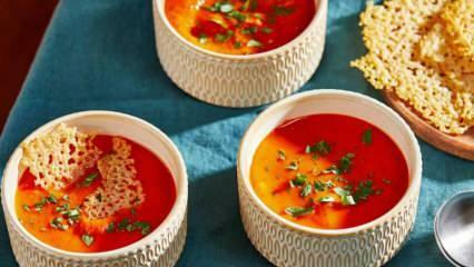 Deliziosa ricetta per la zuppa di pomodoro! Amerai questa preparazione di zuppa di spaghetti al pomodoro.