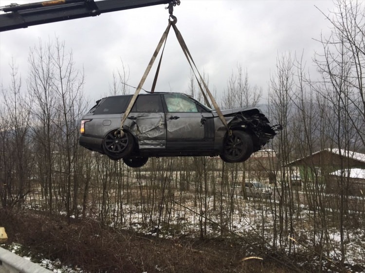 La famosa cantante Sıla ha avuto un incidente d'auto!