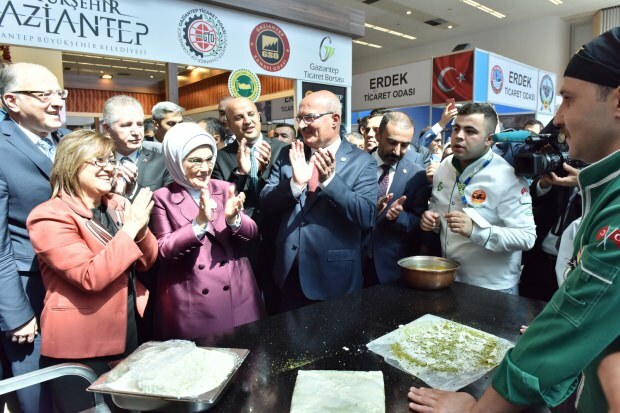 La First Lady Erdoğan ha visitato lo stand Gaziantep