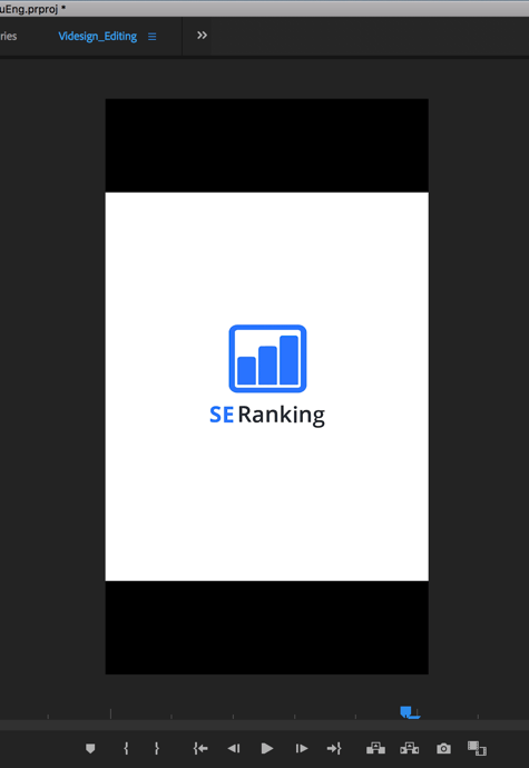 Anteprima di una sequenza di esempio in Adobe Premier Pro, che mostra il nuovo formato con barre nere sopra e sotto il video.