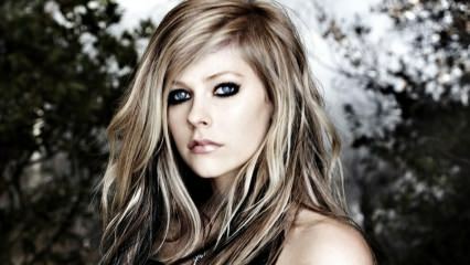 Splendida dichiarazione di Avril Lavigne: voglio essere felice!