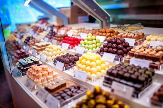 Dove acquistare festoso cioccolato e zucchero?