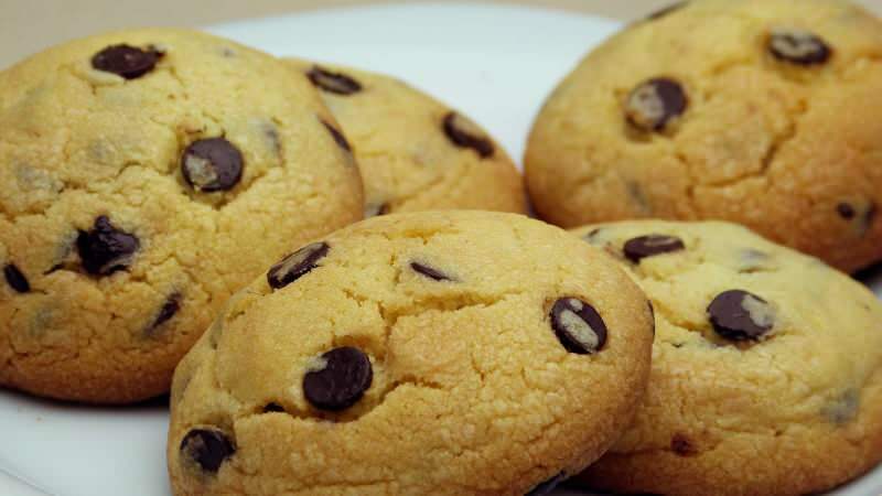 Come preparare il biscotto con gocce di cioccolato più semplice?