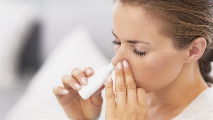 Gli spray nasali causano danni permanenti