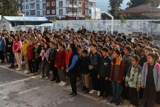 Scuole riaperte in 7 distretti di Hatay