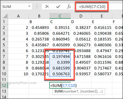 Una formula SOMMA di Excel che utilizza un intervallo di celle
