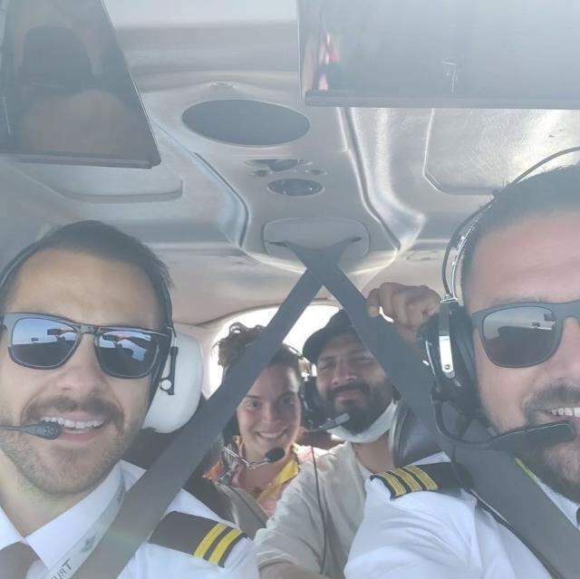 Il pilota Ümit Erdim ha pilotato nomi famosi nel suo primo viaggio! Oğuzhan Koç e Demet Özdemir ...