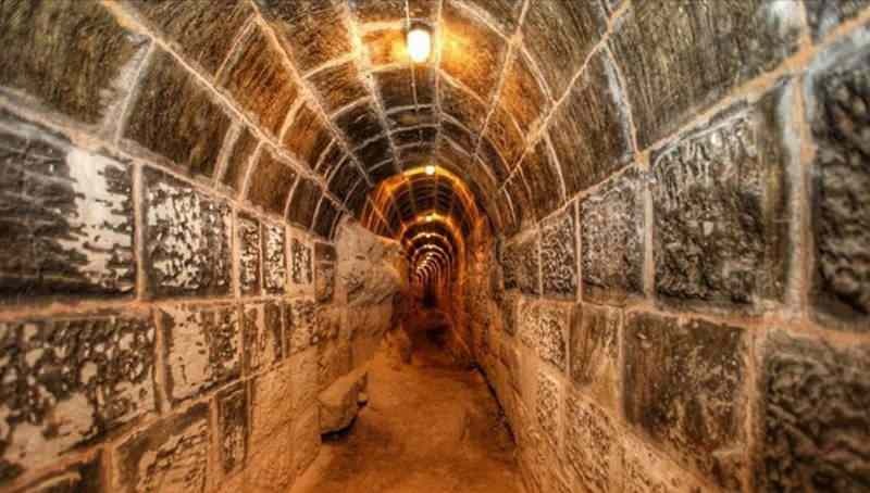 I tunnel e l'area dell'acqua sono stati scoperti nello storico castello di Gaziantep!