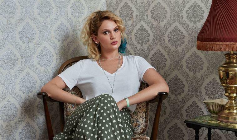 Farah Zeynep Abdullah nel ruolo di Bihter