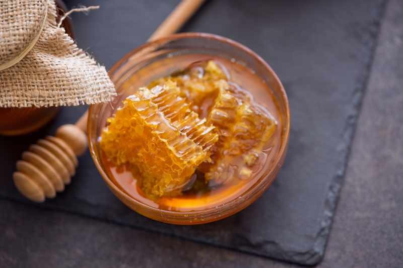 Cos'è il miele di Manuka e quali sono i suoi benefici? Effetto del miele di Manuka sul trattamento del cancro.