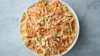 Come preparare una pratica insalata di cavolo di insalata di cavolo?