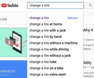 Esempio di risultati di ricerca di riempimento automatico di YouTube.