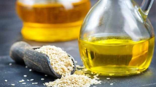 Come fare l'olio essenziale a casa? Come viene prodotto l'olio di sesamo?