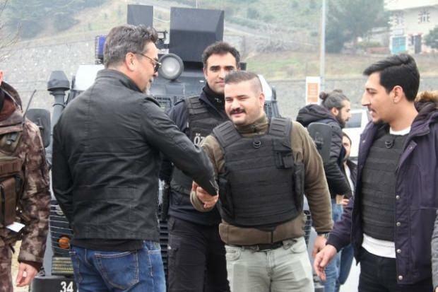 Beyazıt Öztürk bloccato nell'applicazione dell'ordine pubblico