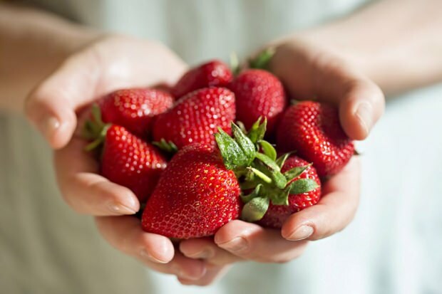 benefici delle fragole per la pelle