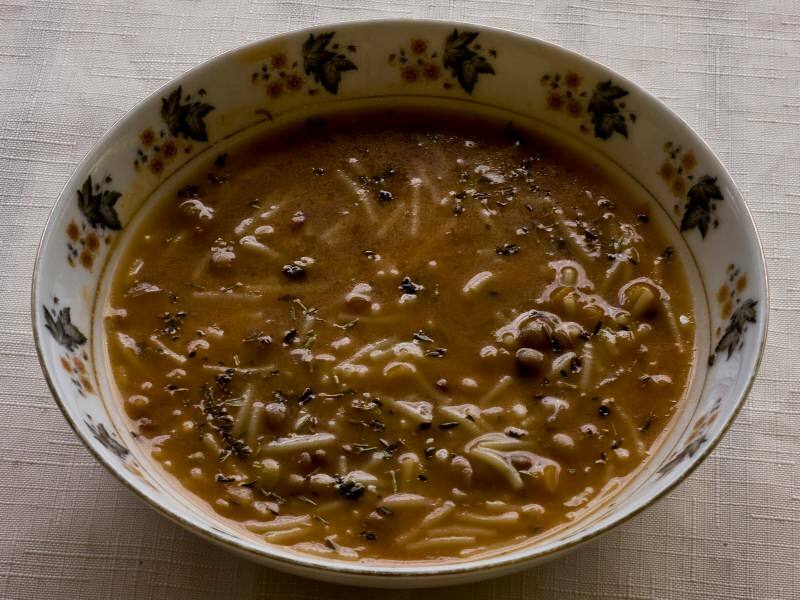Come preparare la zuppa di contenimento più semplice? Suggerimenti di zuppa Tuttak