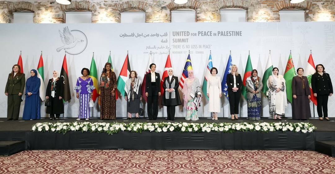 Un cuore per il vertice delle mogli dei leader palestinesi