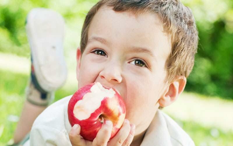 Consumo di frutta e verdura fresca per la salute dentale nei bambini
