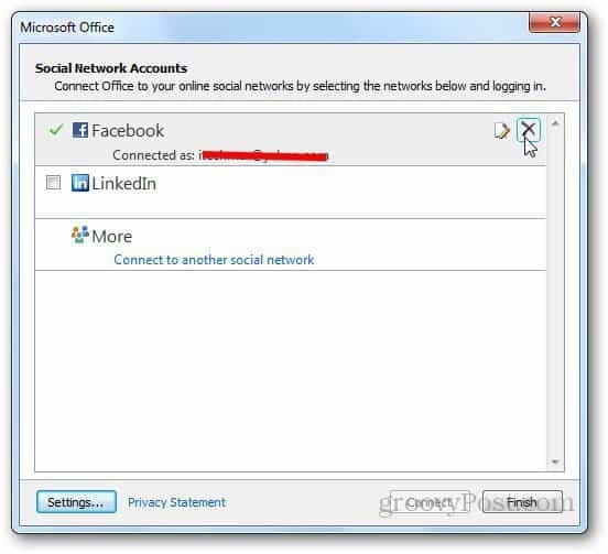 Outlook sui social network 8