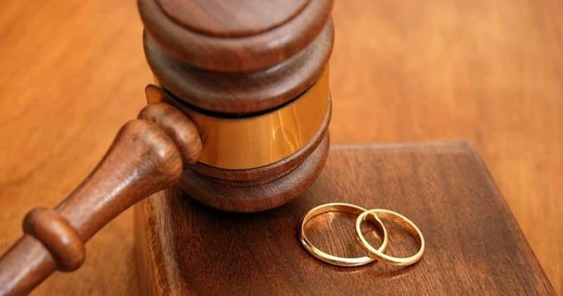 Decisione di divorzio della Corte Suprema