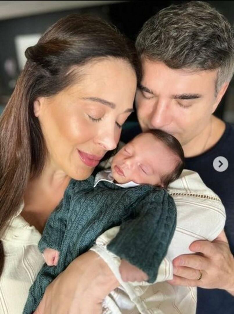 Claudia Raia con il marito e il figlio