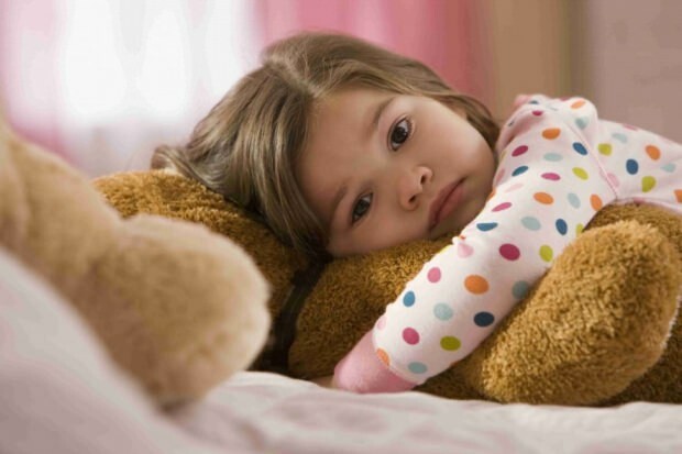 Cosa dovrebbe essere fatto al bambino che non vuole dormire?