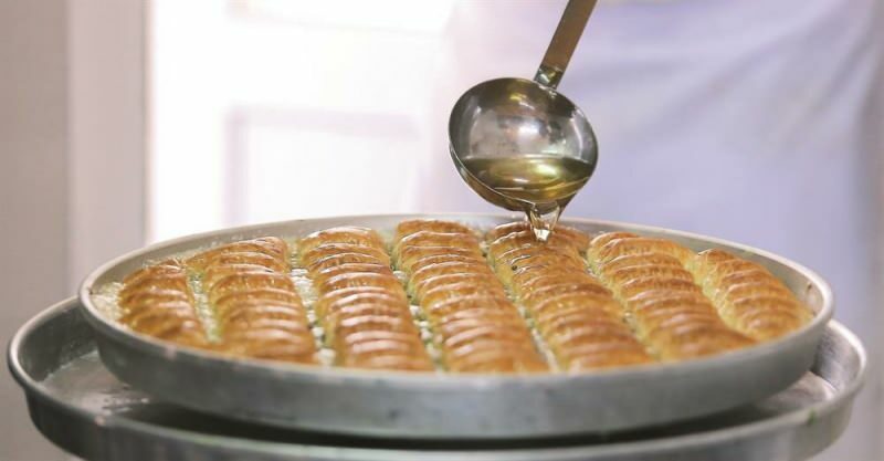 Come viene prodotto il sorbetto alla baklava? Il sorbetto di baklava nella sua piena consistenza ...