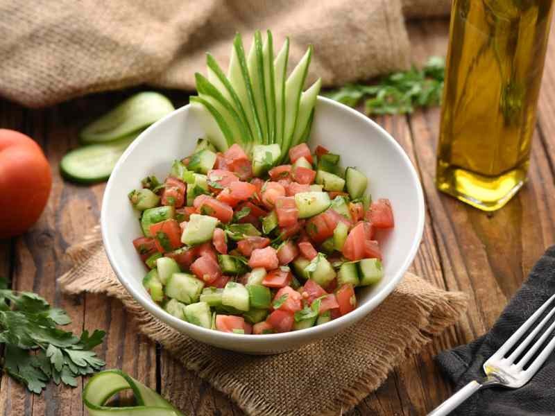Come preparare un'insalata di pastore? Ricetta Dietary Shepherd Salad