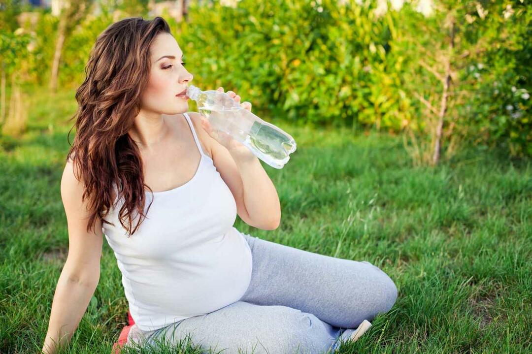 assunzione di liquidi durante la gravidanza