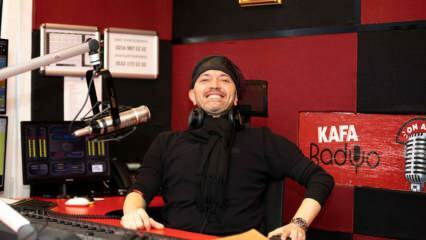 La famosa emittente radiofonica Ceyhun Yılmaz si trasferì alla "Kafa Radio"