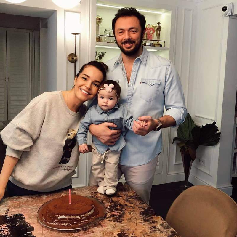 Nuova foto con la figlia Zeynep della cantante Bengü!