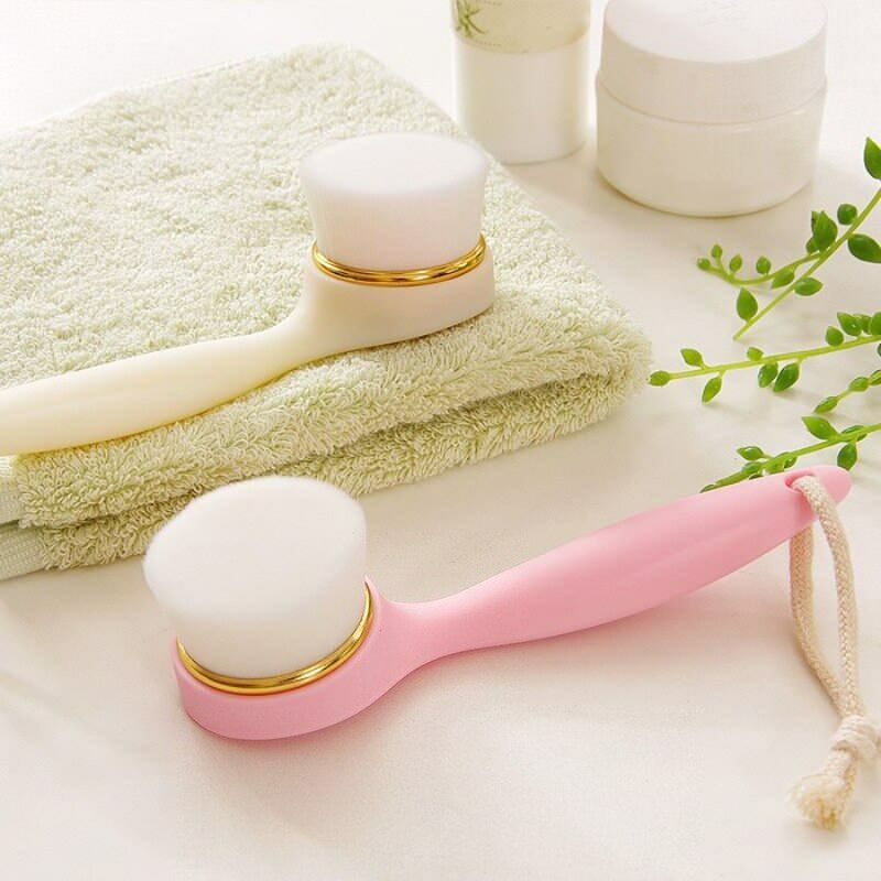 Che cos'è una spazzola per la pulizia del viso e come si usa? Benefici della spazzola per la pulizia del viso sulla pelle