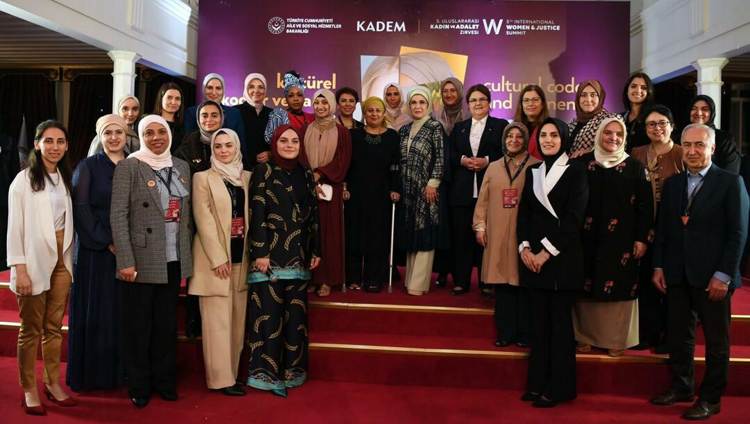 Emine Erdoğan ha parlato al vertice internazionale delle donne e della giustizia, rappresentanti delle ONG