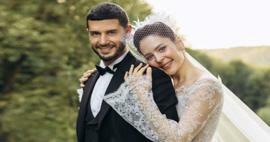 Post romantico per l'anniversario di Berk Oktay a sua moglie Yıldız Çağrı Atiksoy!