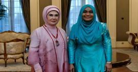 La First Lady Erdoğan ha incontrato Sajidha Mohamed, moglie del presidente delle Maldive Muizzu