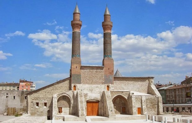 Madrasa del doppio minareto