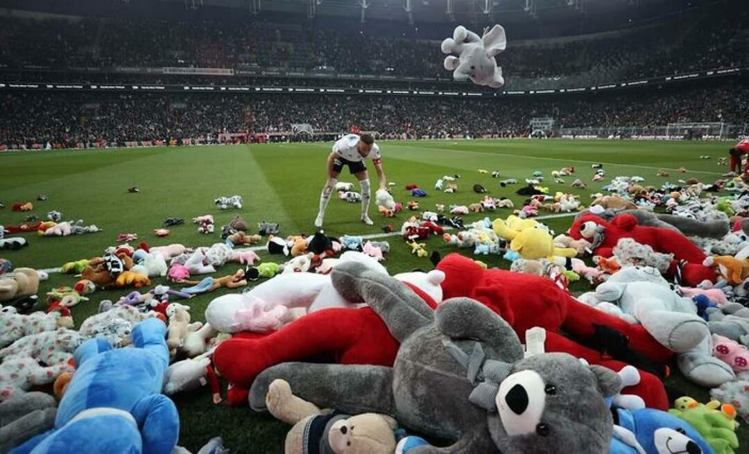 Mossa significativa dei tifosi del Beşiktaş! Hanno lanciato giocattoli sul campo per i terremotati