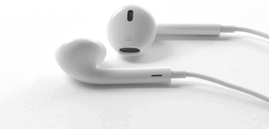 Apple dovrebbe abbandonare EarPods sui nuovi iPhone?