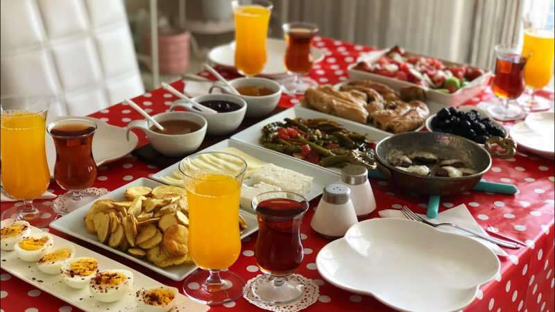 Cosa si dovrebbe fare dopo il Ramadan? Deve fare colazione per la festa del mattino