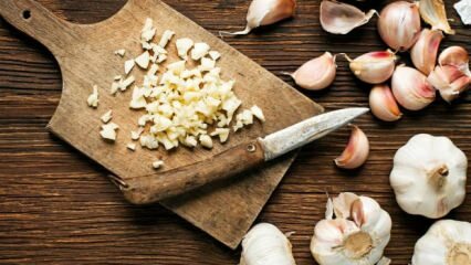 Come viene conservato l'aglio?