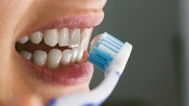 Lavarsi i denti si rompe il digiuno?