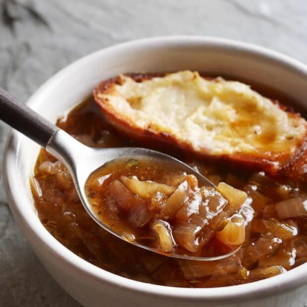 Ricetta deliziosa zuppa di cipolle francese