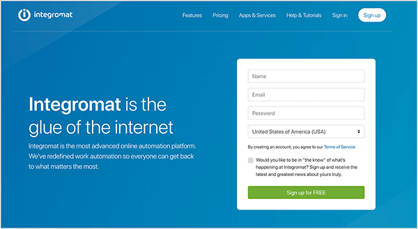 Questa è una schermata del sito Web Integromat. Ha uno sfondo blu. In alto a sinistra c
