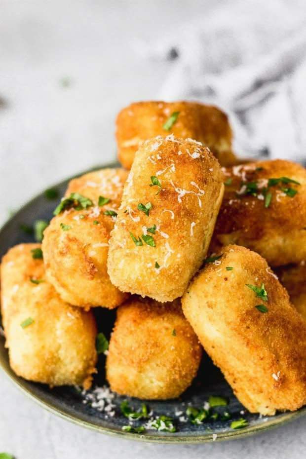 Come preparare le crocchette di patate croccanti? Per non spargere crocchette di patate ...